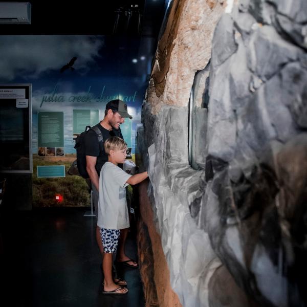 クイーンズランド州、ジュリア・クリーク © Tourism and Events Queensland