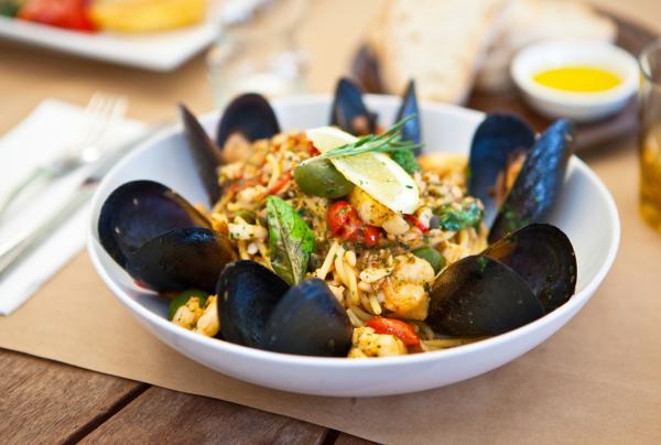 南オーストラリア州、アデレード、ルビー・レッド・フラミンゴ © South Australian Tourism Commission