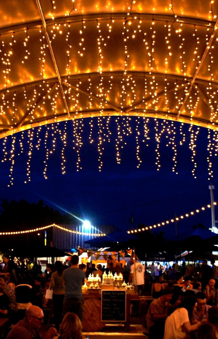 クイーンズランド州、ブリスベン、イート・ストリート・マーケット（Eat Street Markets） © Eat Street Markets