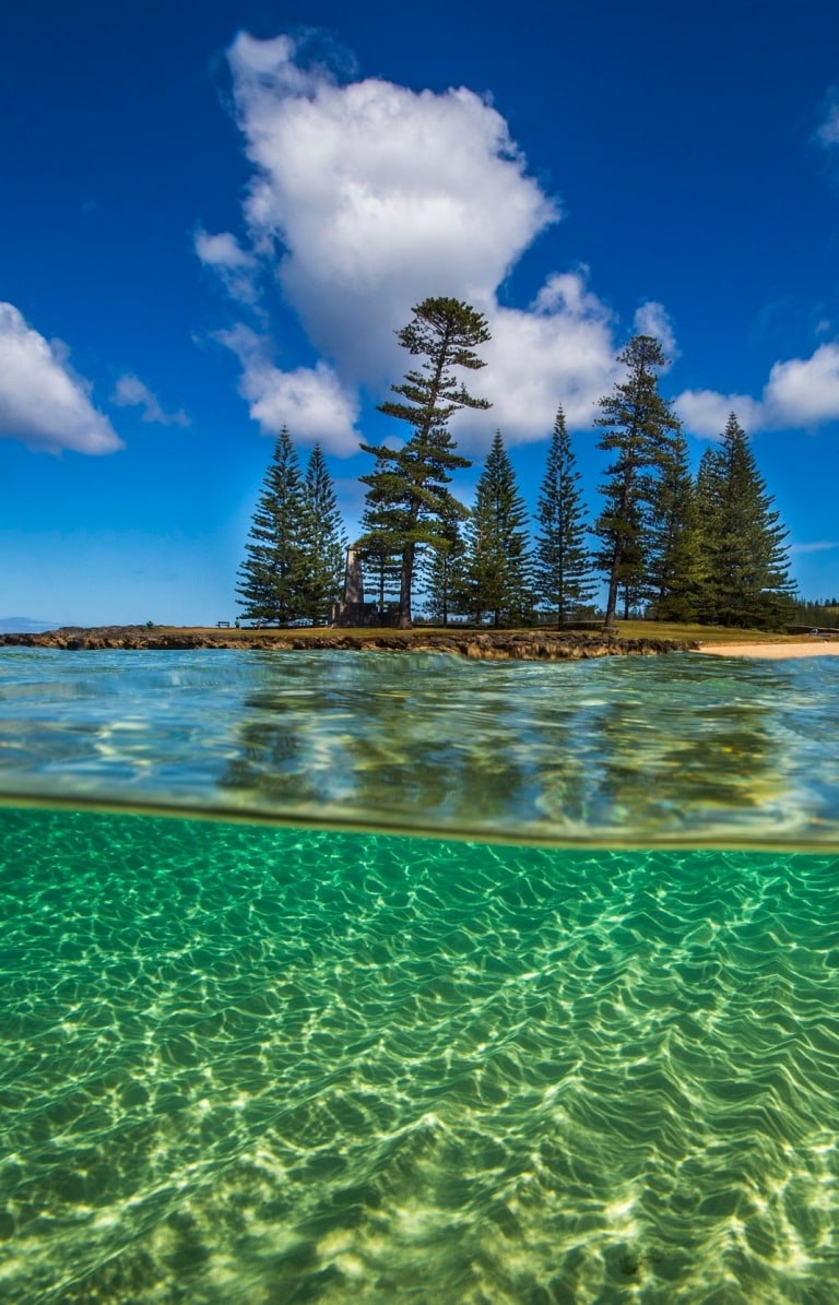 ノーフォーク島、エミリー湾 © Norfolk Island Tourism