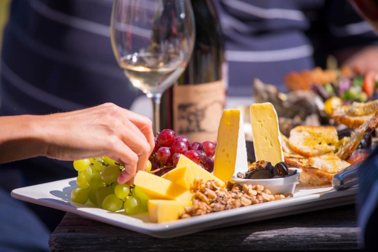 タスマニア州、デビルズ・コーナー・セラードア © Rob Burnett/Tourism Tasmania