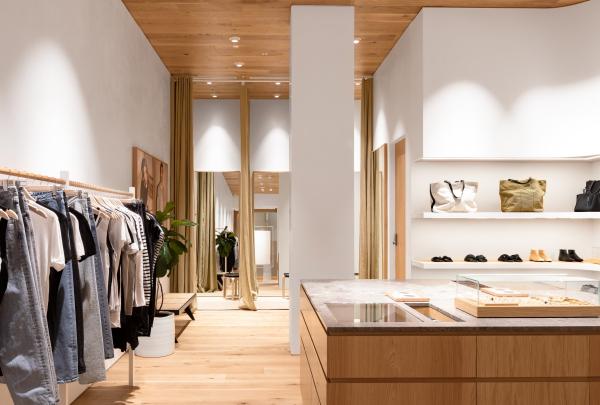 エンポリアム・メルボルンのベイシーク店内 © Bassike/Amelia Stanwix