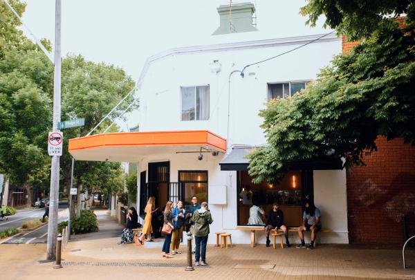 ニュー・サウス・ウェールズ州、サリー・ヒルズ、アーティフィサー・コーヒー © Destination NSW