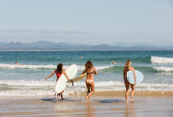 ニュー・サウス・ウェールズ州、バイロン・ベイ、ワテゴス・ビーチ © Destination NSW