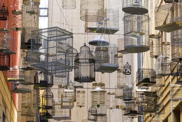 ニュー・サウス・ウェールズ州、シドニー、エンジェル・プレイス、フォゴッテンソング © Brendan Read, City of Sydney