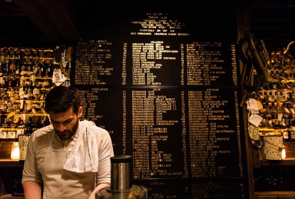 ニュー・サウス・ウェールズ州、シドニー、バクスター・イン © Mitch Lui