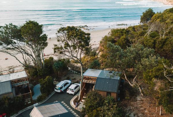 ニュー・サウス・ウェールズ州、バイロン・ベイ、クラークス・ビーチ、リフレクションズ・ホリデー・パーク © Reflections Holiday Parks