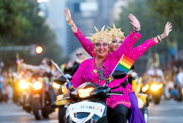 シドニーのゲイ・アンド・レズビアン・マルディグラのパレード © Jeffrey Feng