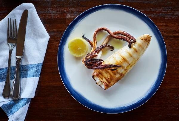 アイリーズ・インレット、ア・ラ・グレックのタコ料理 © Luis Ferreiro