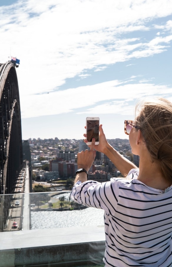 ニュー・サウス・ウェールズ州、シドニー、シドニー・ハーバー・ブリッジ（Sydney Harbour Bridge）© Tourism Australia