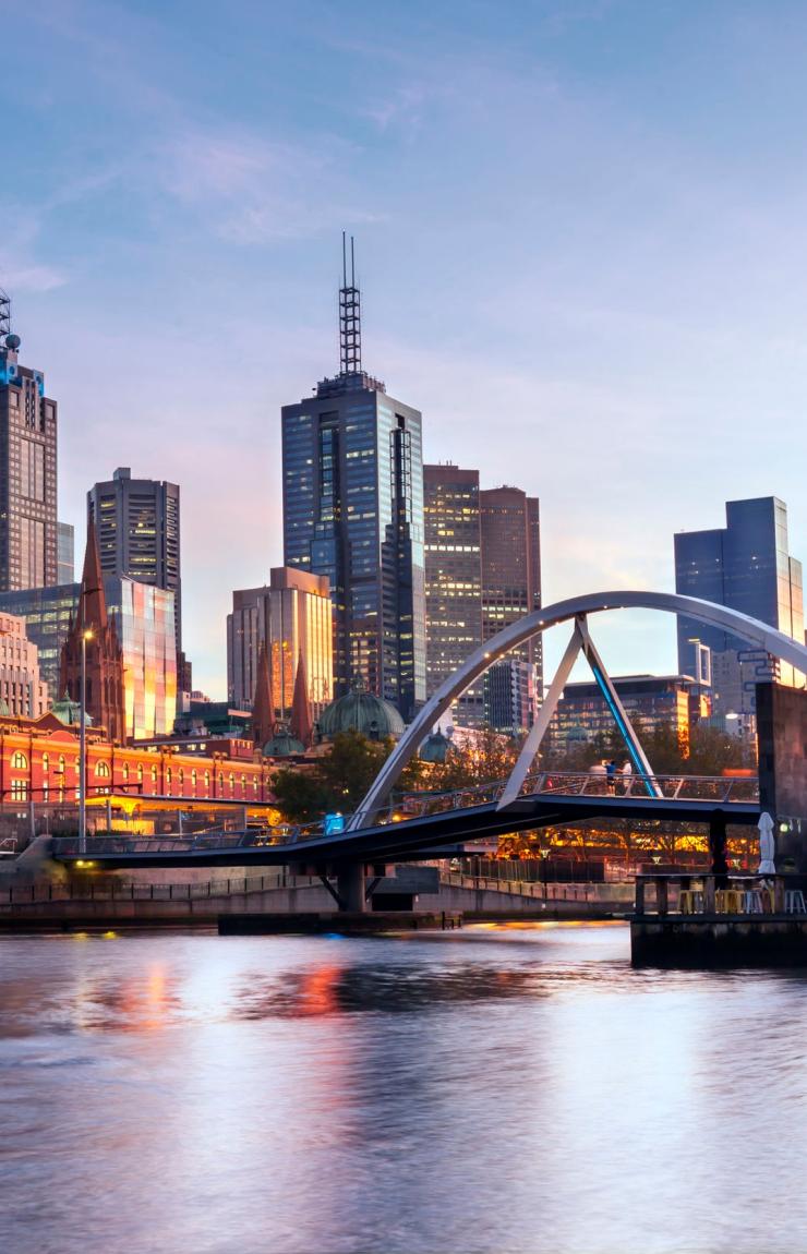 사우스뱅크에서 본 멜버른의 스카이라인, 멜버른, 빅토리아 © Robyn Mackenzie