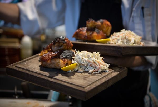 에이티식스, 캔버라, 호주수도특별구 © 스티브 키오우(Steve Keough)