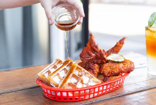 벨레스 핫 치킨, 시드니, 뉴사우스웨일스 © 루이스 매퀸(Lewis McQueen)