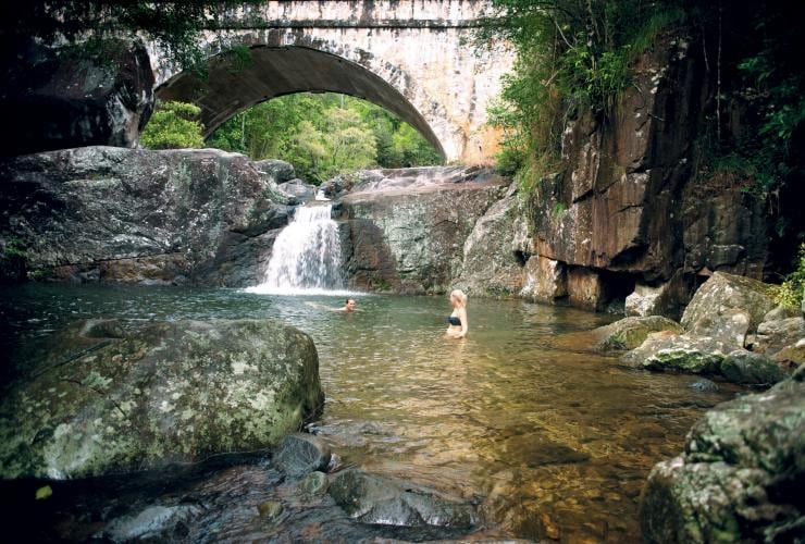 리틀 크리스탈 크릭, 팔루마 레인지 국립공원, 퀸즈랜드 © 퀸즈랜드주 관광청