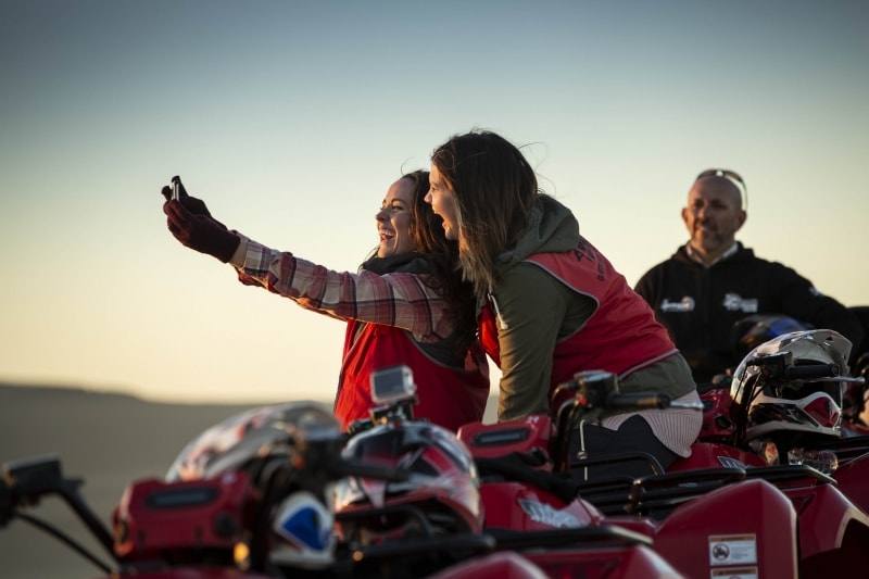 스톡턴 비치의 샌드 듄 어드벤처, 포트 스티븐스, 뉴사우스웨일스 © 호주정부관광청