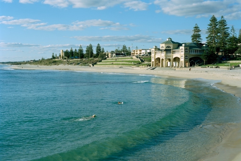 Bãi biển Cottesloe, Perth, Tây Úc © Tourism Australia