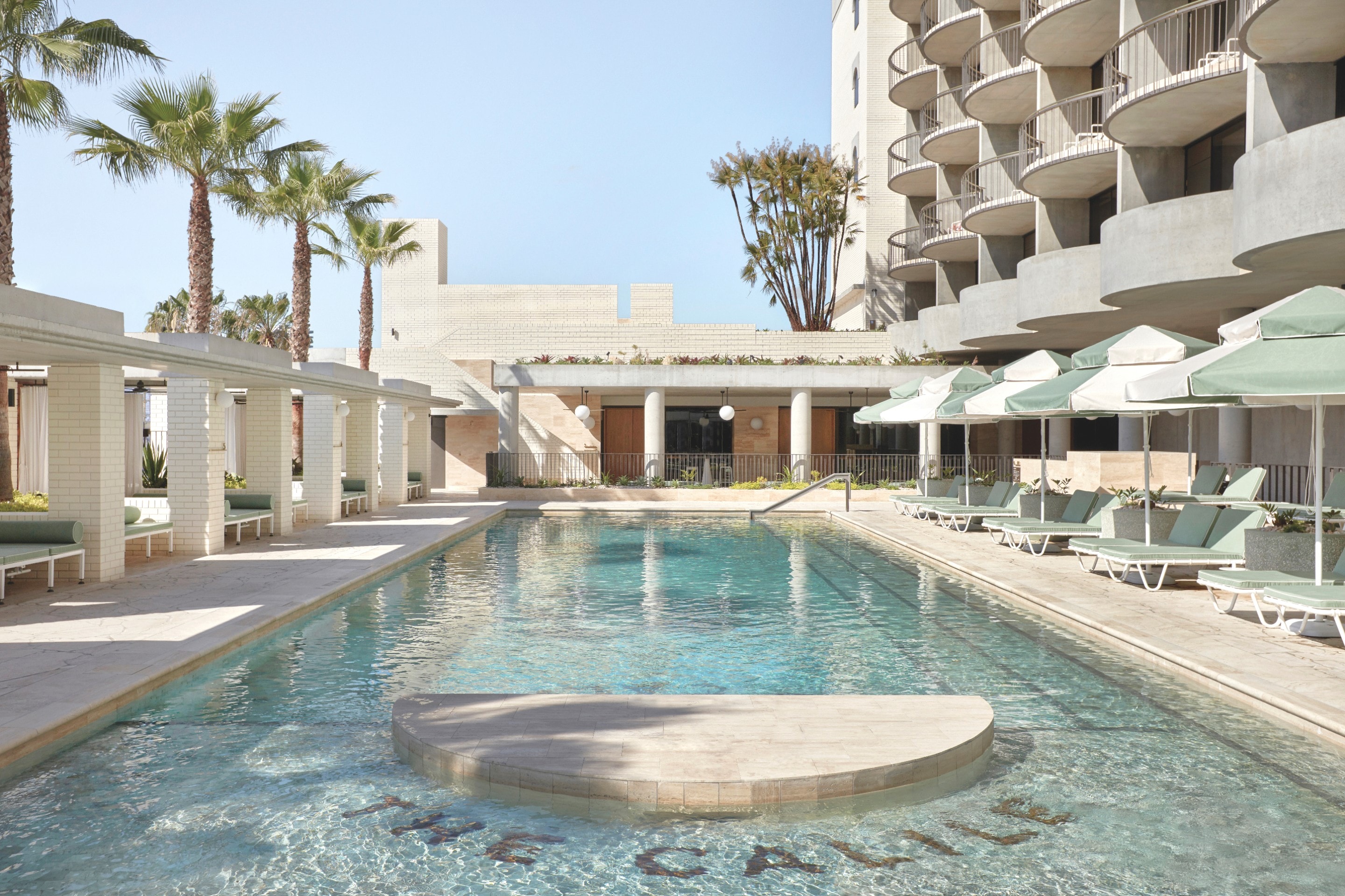 Pool at the Calile Hotel on James Street in Brisbane © Sean Fennessy