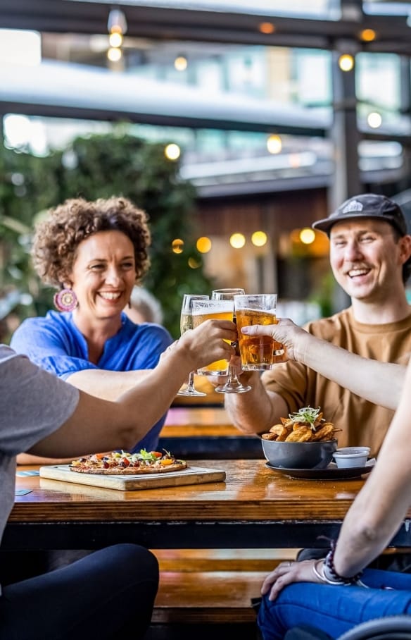 The Precinct Tavern, Darwin, Northern Territory © Tourism NT/Helen Orr