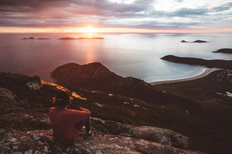 Sunset lookout from Mount Oberon summit © Hannes Becker/ STA Travel/ Visit Victoria