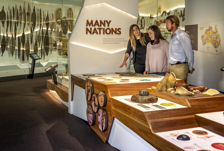 Bunjilaka Aboriginal Cultural Centre, Melbourne Museum, VIC © Archie Sartracom, Tourism Australia