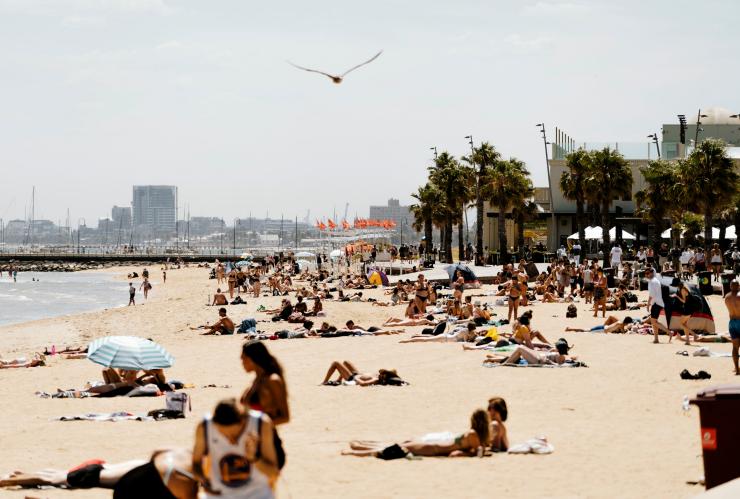 St Kilda Beach, Melbourne, VIC © Visit Victoria