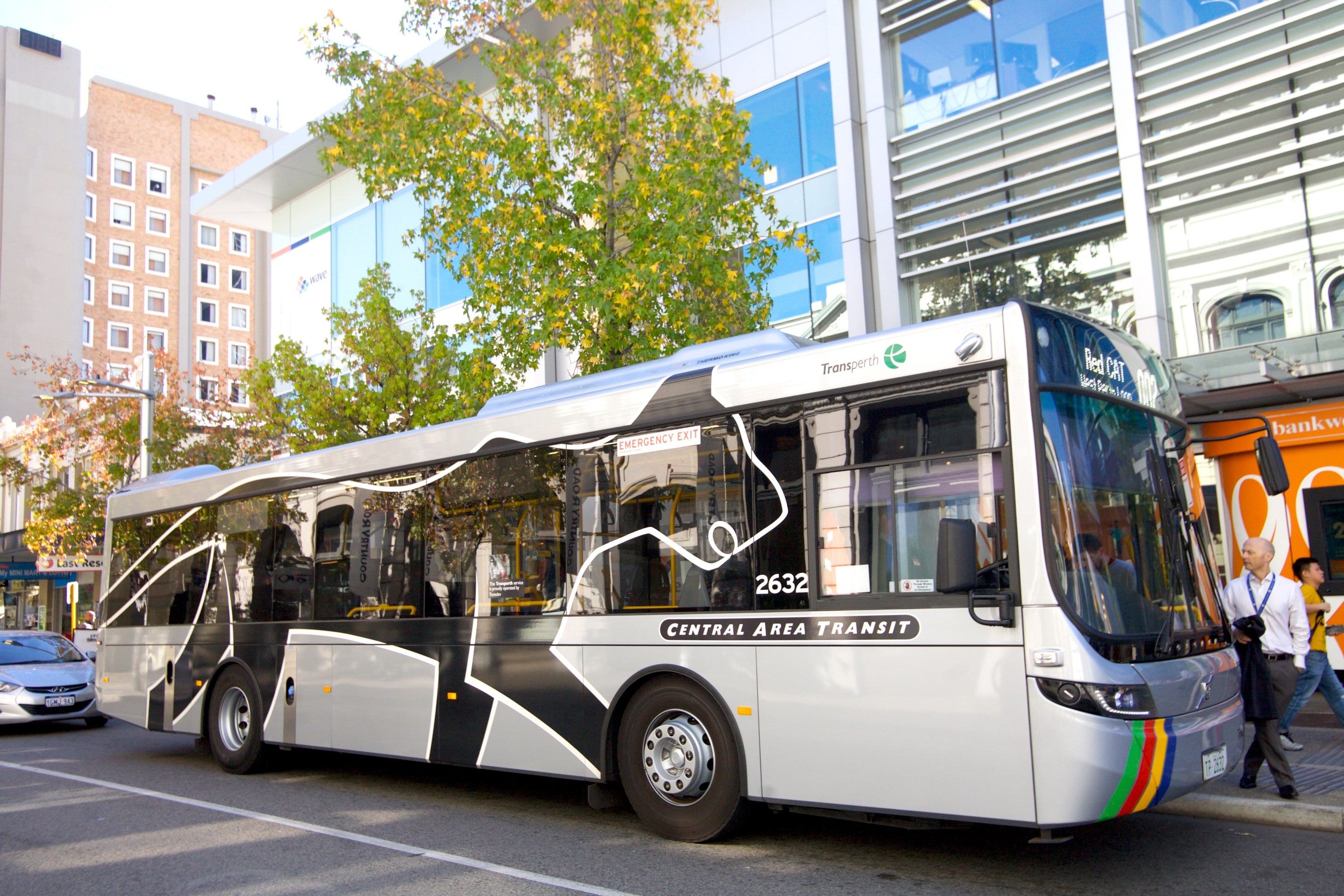 Side view of a CAT city bus in Perth CBD © Tourism Australia
