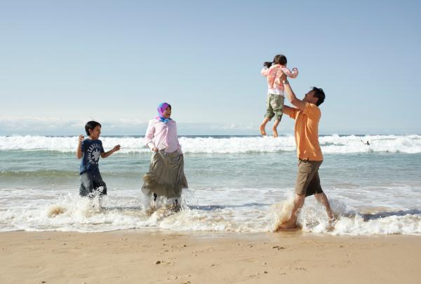 Bondi Beach, Sydney, New South Wales © Tourism Australia