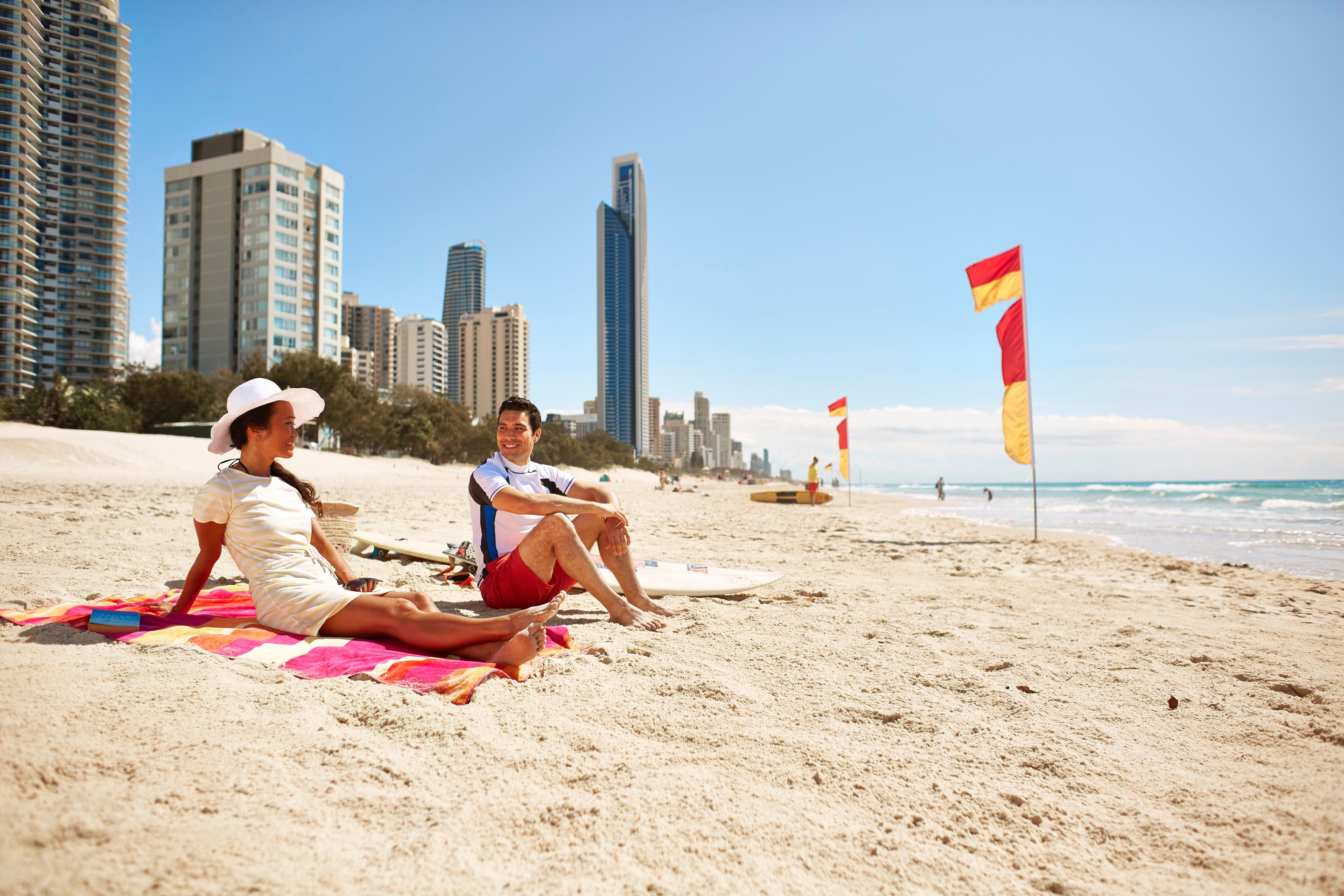 Beachgoers, Surfers Paradise, Gold Coast, QLD © Tourism Australia