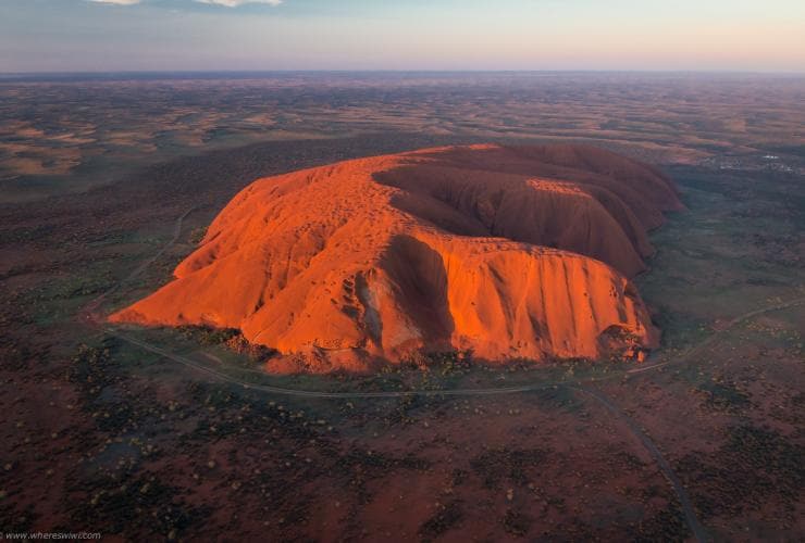 Uluru, Vườn quốc gia Uluru-Kata Tjuta, Lãnh thổ Thủ đô Úc © Olivia Mair