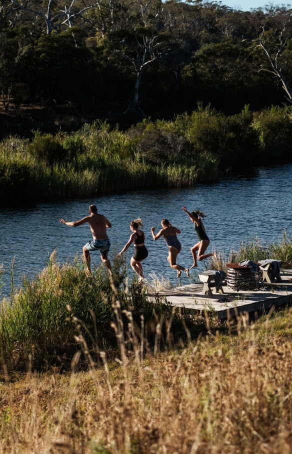 Swan River Sanctuary, Swansea, Tasmania © Stu Gibson