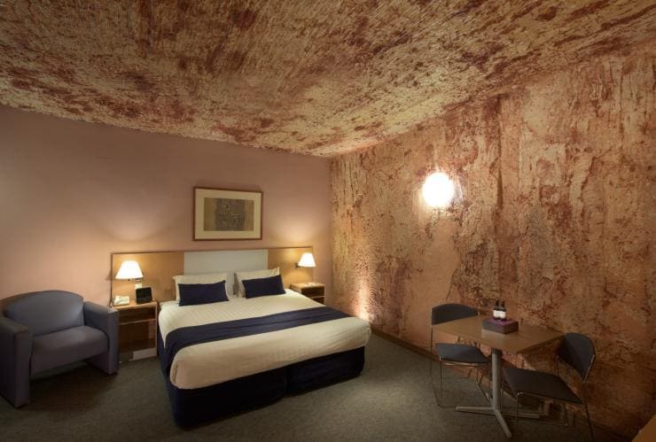 南澳州費蓮達山脈及內陸地區的沙漠洞穴酒店©南澳州旅遊局
