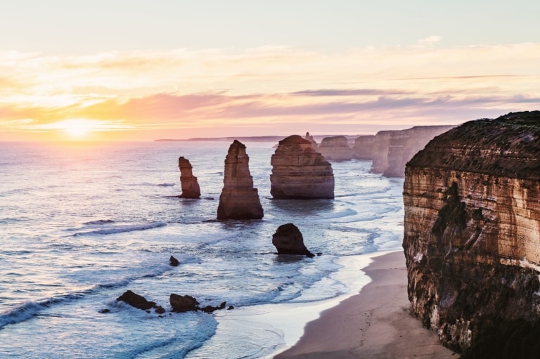 維多利亞州大洋路的十二門徒石©Great Ocean Road Tourism/Belinda Van Zanen