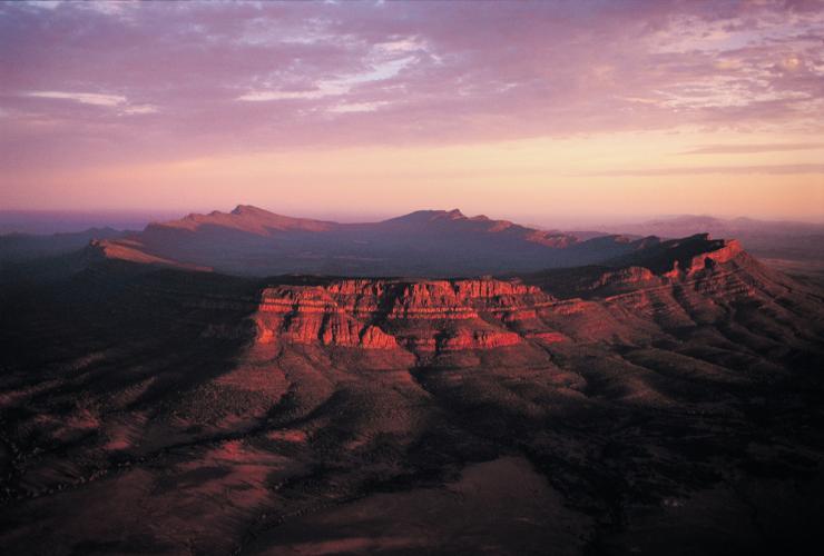 南澳州費蓮達山脈的威爾潘納地質盆地©南澳旅遊局/Adam Bruzzone