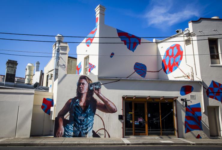 新南威爾士悉尼新鎮國王街外教堂街的街頭藝術©新南威爾士州旅遊局