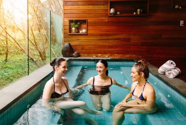  維多利亞州赫本溫泉的赫本浴屋水療中心©赫本浴屋水療中心