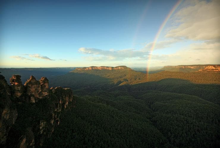 新南威爾士州藍山格羅斯山谷的三姐妹峰©澳洲旅遊局
