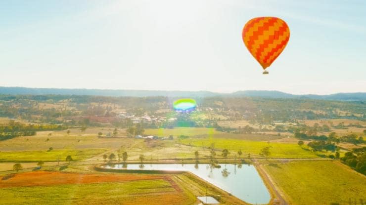 Hot Air Balloon Gold Coast © Tourism Australia