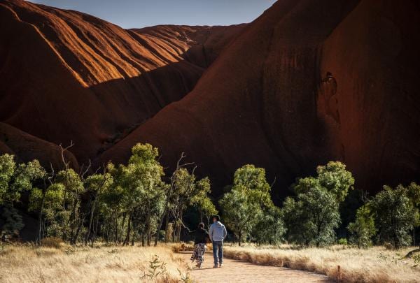 北領地（NT）紅土中心（Red Centre）瑪魯庫藝術（Maruku Arts）©澳洲旅遊局
