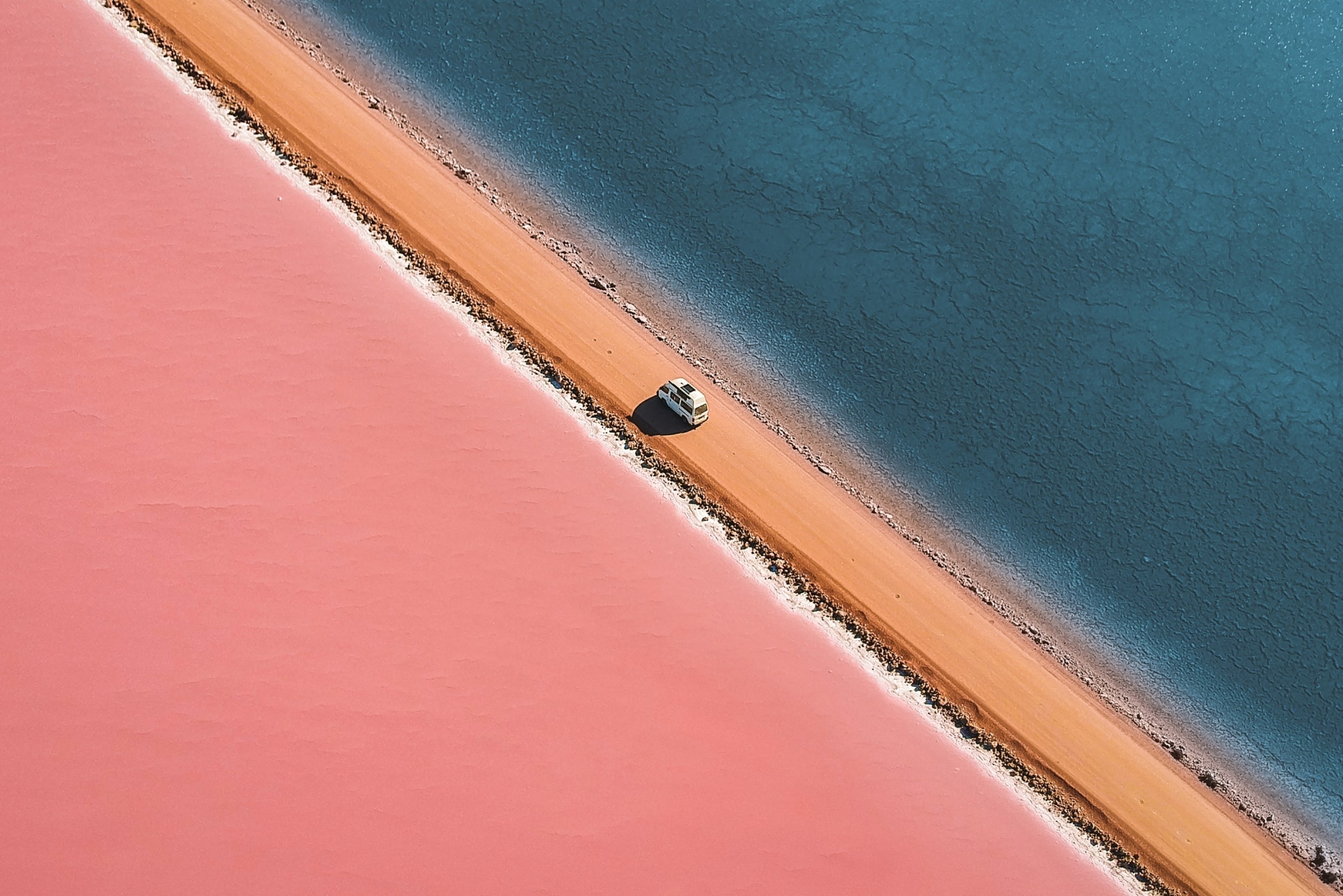 南澳州艾爾半島（Eyre Peninsula）的麥克唐奈爾湖（Lake MacDonnell）©Lyndon O′Keefe