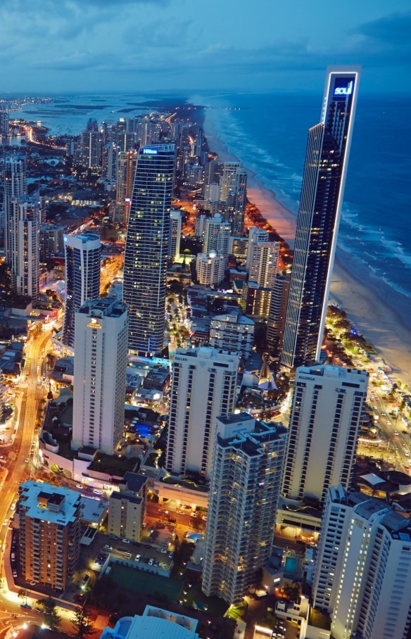 昆士蘭黃金海岸（Gold Coast）的Q1高空行走觀景台（Q1 SkyPoint Climb）©澳洲旅遊局