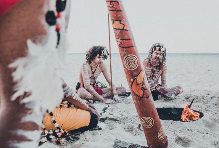 昆士蘭北斯德布魯克島的寬達穆卡舞者©昆士蘭旅遊及活動推廣局