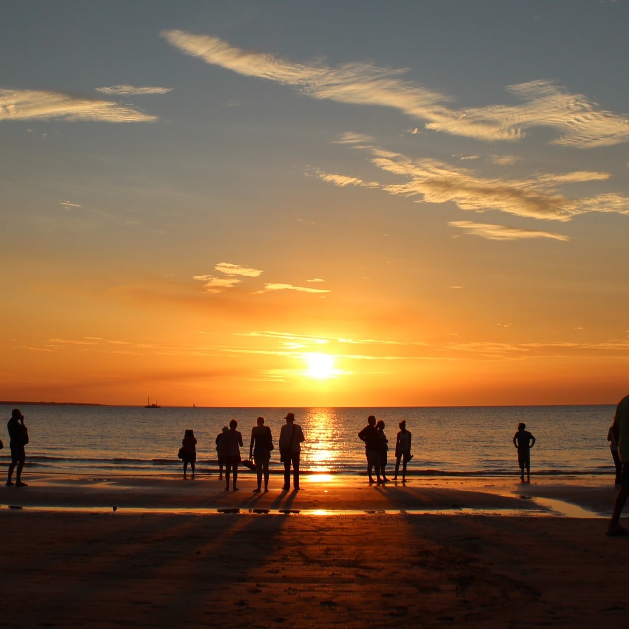 北領地達爾文市內明迪爾海灘的日落©Aude Mayans/北領地旅遊局