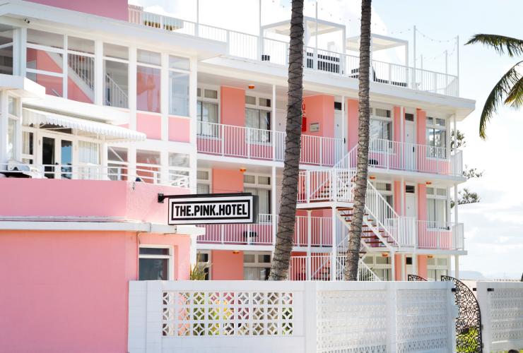 昆士蘭州黃金海岸庫倫加塔的粉紅酒店©黃金海岸旅遊局