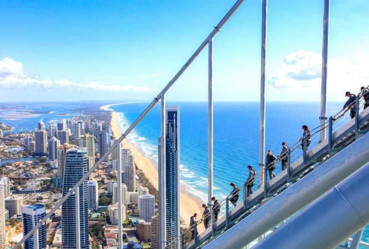 昆士蘭州黃金海岸的Skypoint Climb©昆士蘭旅遊及活動推廣局