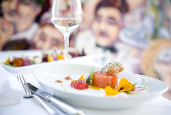 戴爾斯福德Lake House餐廳的三文魚菜式©維多利亞旅遊局