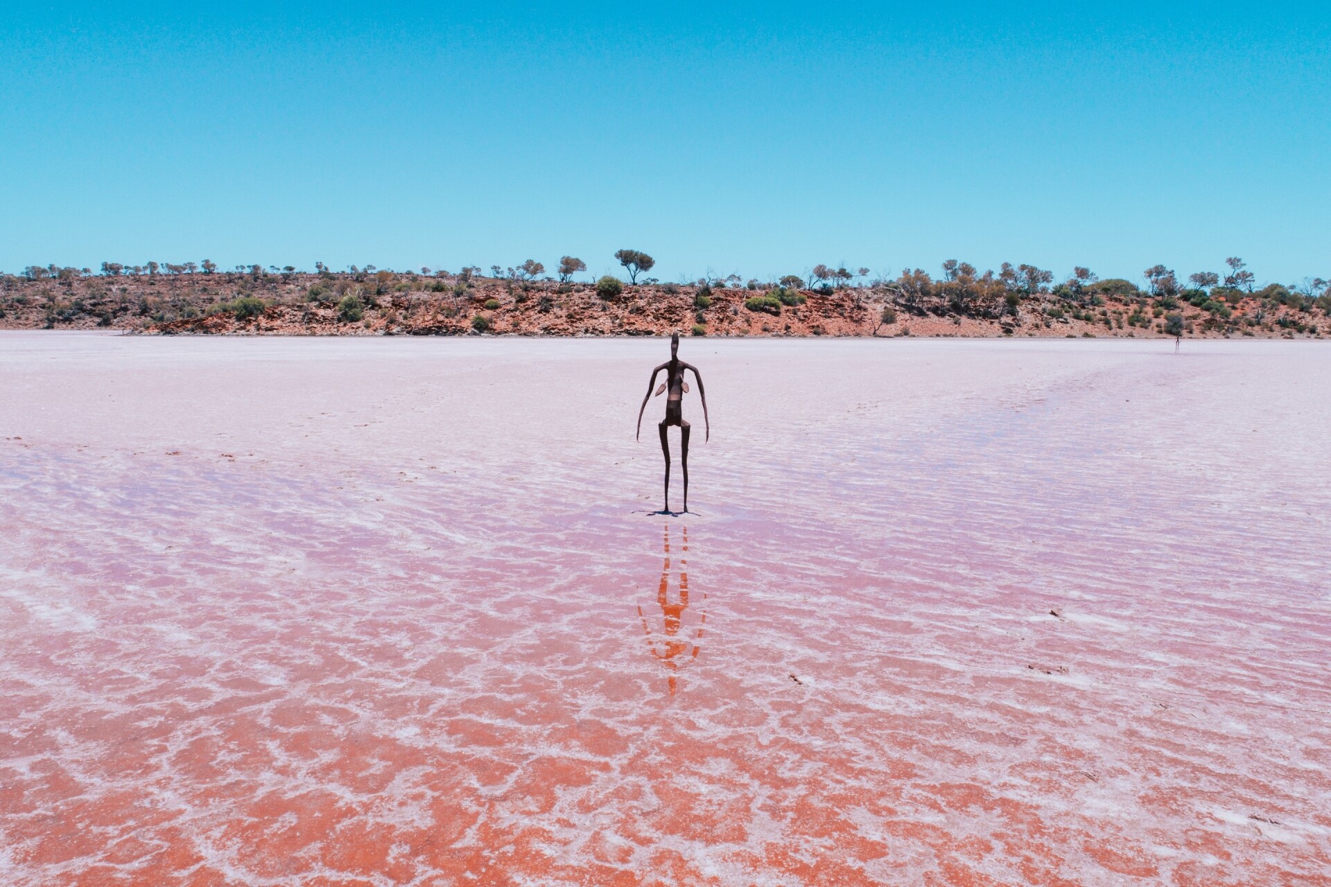 西澳州萬薩斯（Menzies）的巴拉德鹽湖©澳洲金色內陸（Australia’s Golden Outback）