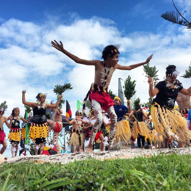 クアンダムーカ族のフェスティバル © Quandamooka Festival