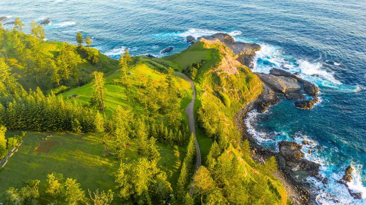 Coastline, Norfolk Island, NSW © Tourism Australia