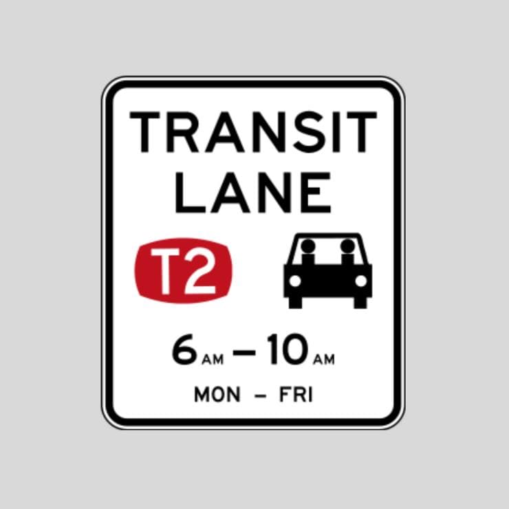 T2 도로 표지판 © 퀸즐랜드 정부/CC BY 3.0 AU