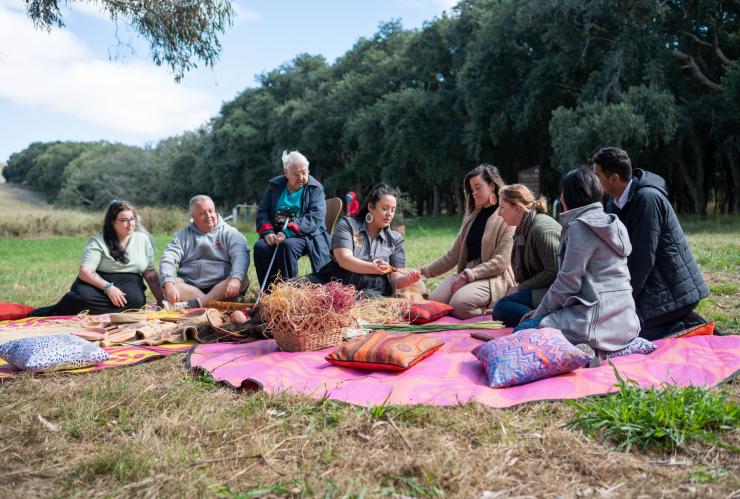 Ngala Tours im National Arboretum, Canberra, Australian Capital Territory © Tourism Australia
